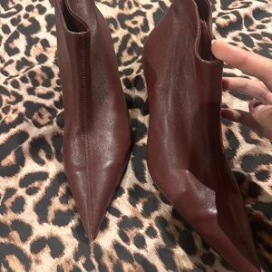 Elegant Brown Pointed Toe Heeled Boots